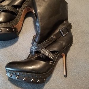Leather platform boots (brand new)